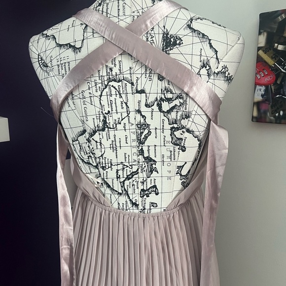 Little Mistress Sleeveless Sequin Top Dress NWT - Picture 9 of 12